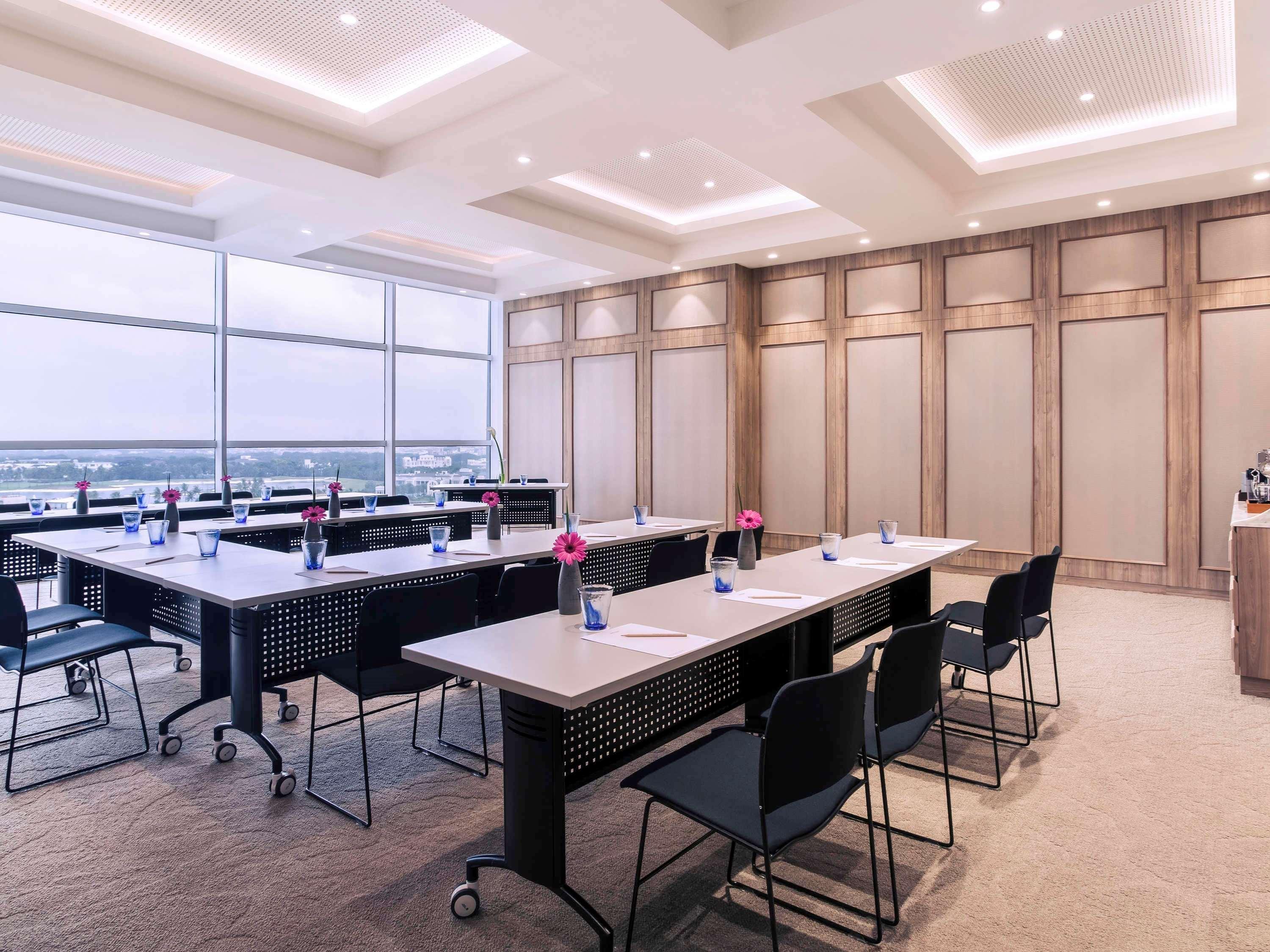 Mercure Jakarta Pantai Indah Kapuk Экстерьер фото
